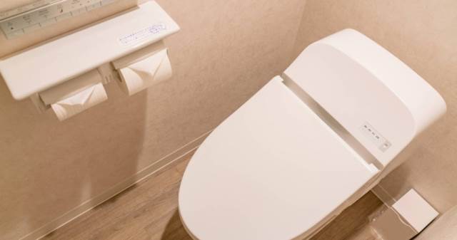 如廁也要管？她見科技業「上廁所要刷員工證」超傻眼　網不挺：有門禁很正常